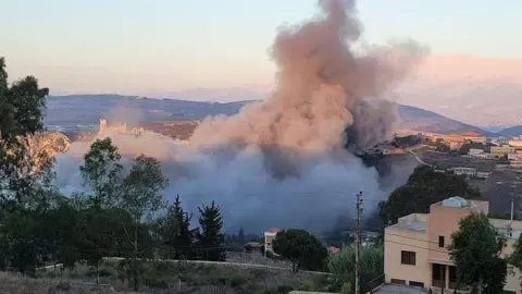 Israel's Air Strikes Target South Lebanese Territory
